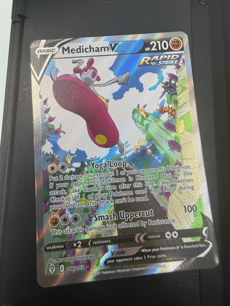 Medicham V 186/203 Full Art Pokémon Kaart, Ophalen of Verzenden, Zo goed als nieuw, Losse kaart