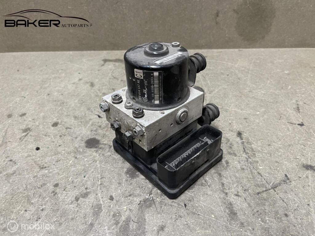 ABS pomp Volkswagen Golf V ('03-'08) 1K0614517AE, Gebruikt, Volkswagen, Ophalen of Verzenden, Volkswagen