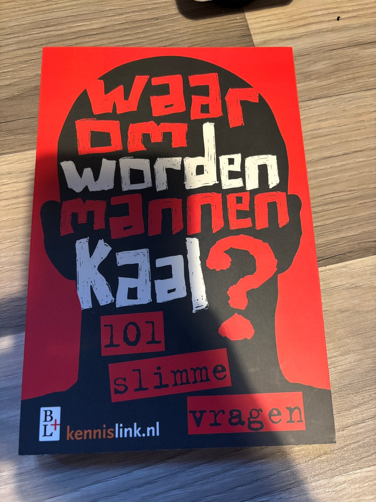 Waarom worden mannen kaal?, Ophalen of Verzenden, Zo goed als nieuw