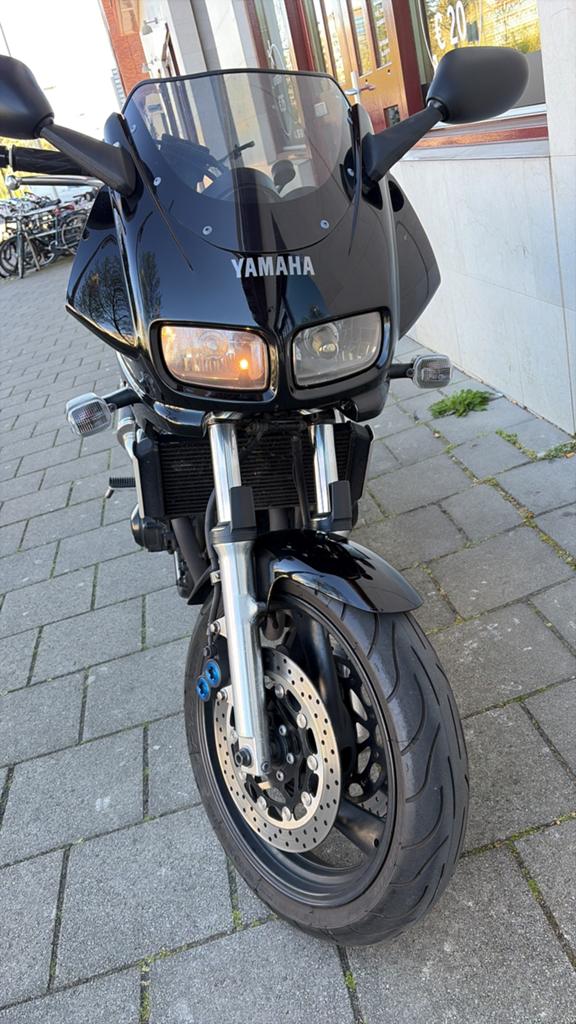 Yamaha FZS 600 Fazer (2000), Motoren, Motoren | Yamaha, Sportuitlaat, 4 cilinders, Motorrijbewijs A, Gebruikt