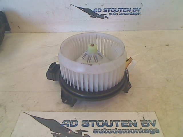 Kachel Ventilatormotor Honda Insight (ZE2) (2009-04/2014-02), Honda, Gebruikt, Hanauer Landstraße  222-224, Frankfurt am Main 60314, , Duitsland