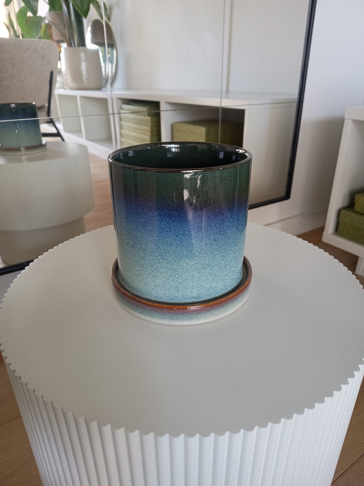 Bloempot met schotel Kwantum - Groen/Blauw Ombre, Rond, Binnen, Ophalen of Verzenden, Zo goed als nieuw