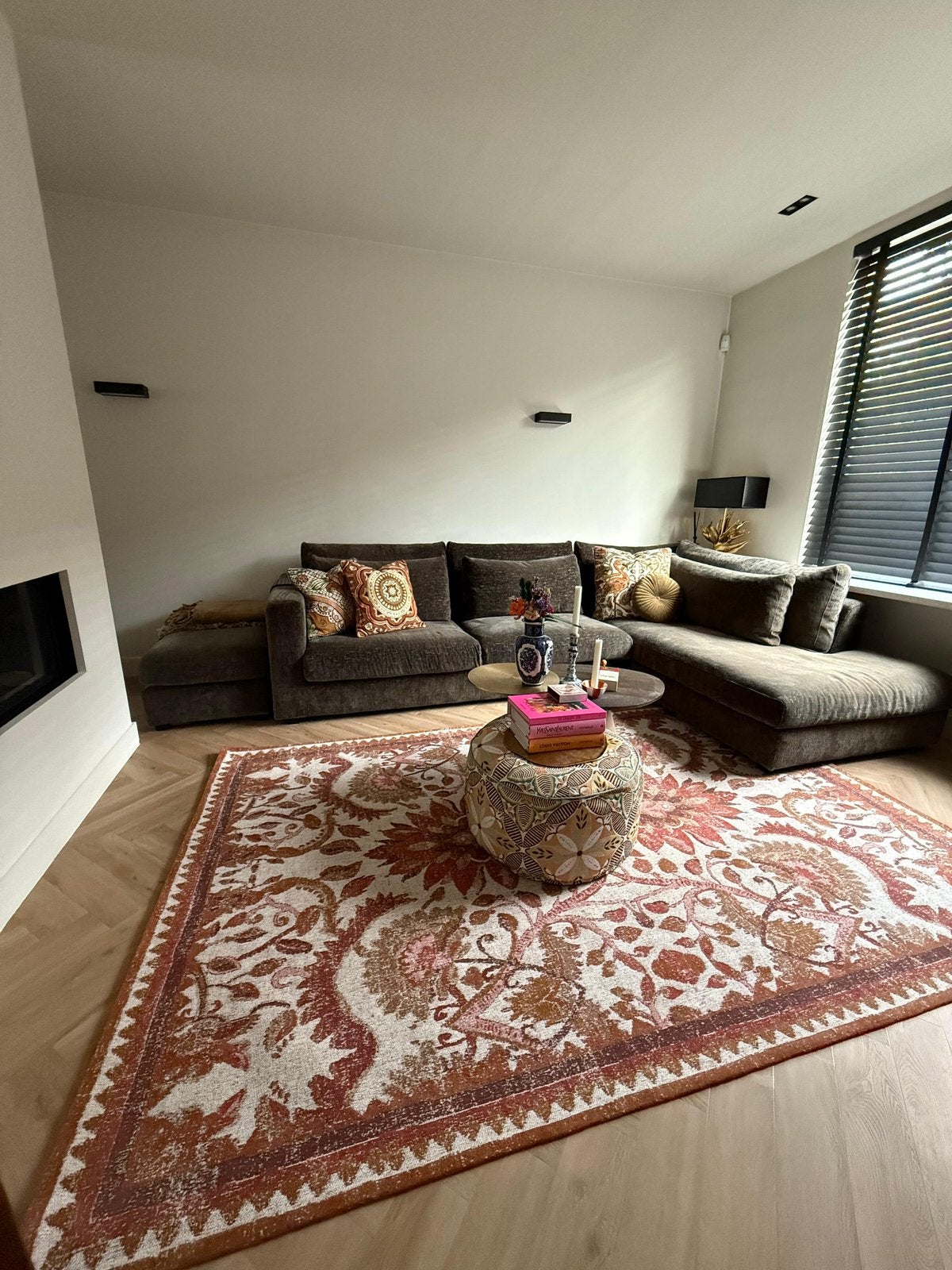 Grote luxe hoekbank + poef | 330x220 cm, Huis en Inrichting, Banken | Bankstellen, Ophalen, 300 cm of meer, Zo goed als nieuw
