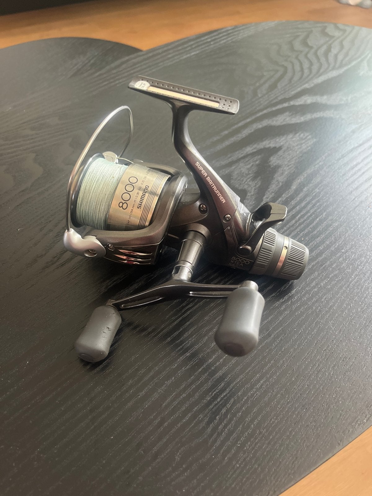 Shimano Baitrunner 8000 XTEA molen, Ophalen of Verzenden, Zo goed als nieuw, Molen