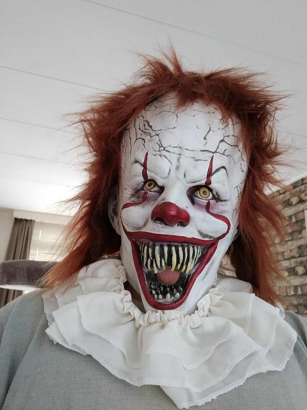 enge Pennywise latex masker met kraag, Ophalen of Verzenden, Nieuw, Halloween of Griezel