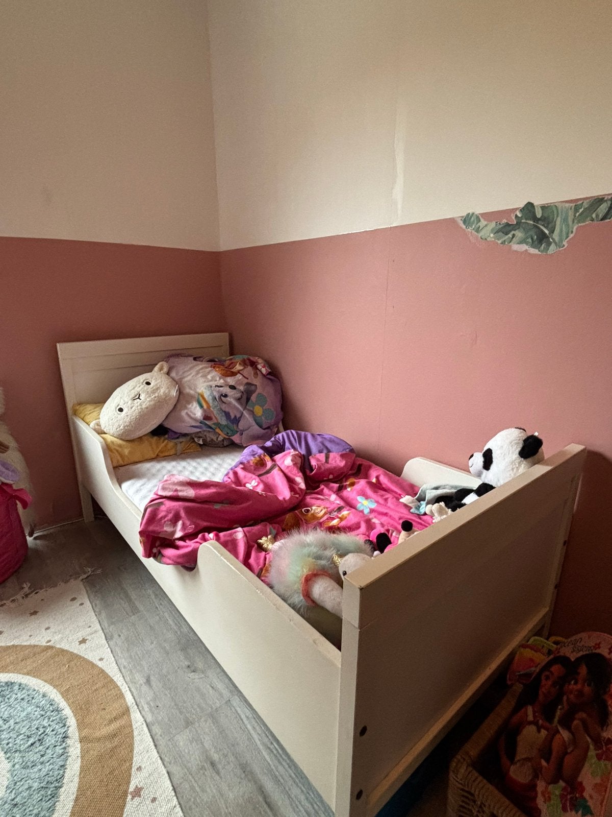 Gratis Stevig peuterbed - Ikea 70x160 cm met lattenbodem, Kinderen en Baby's, Ophalen, Gebruikt, 70 tot 85 cm, Lattenbodem