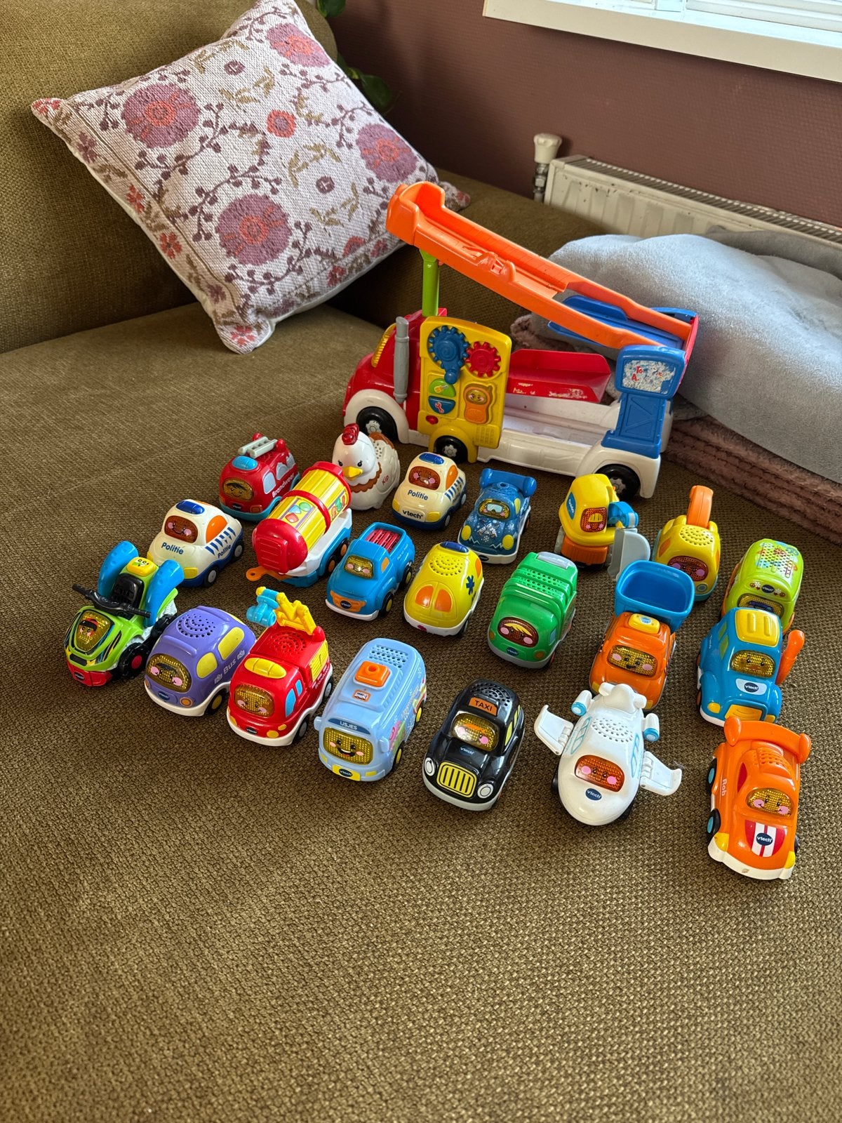 Grote VTech Toet Toet Auto's collectie met garage en banen, Ophalen, Gebruikt