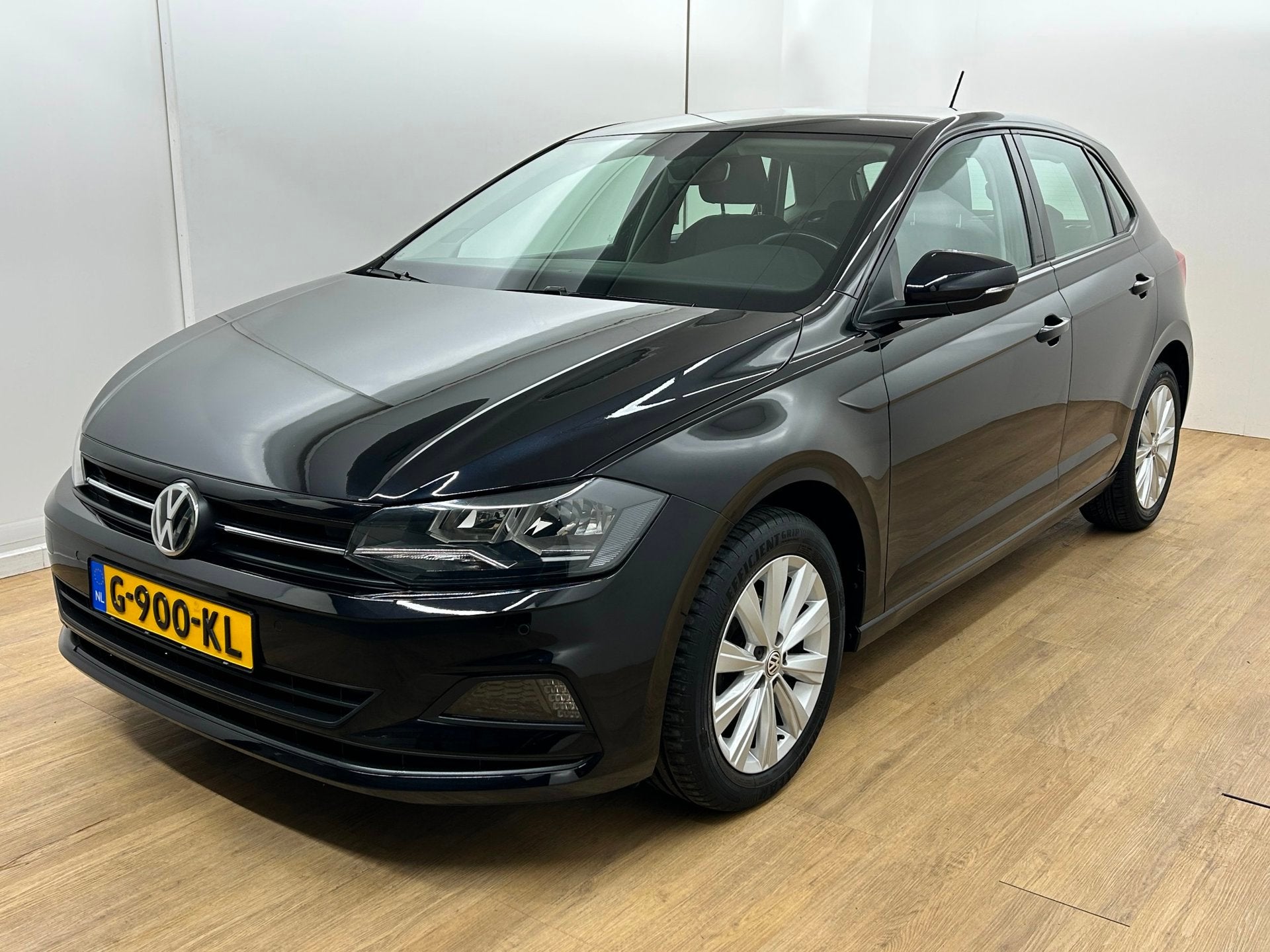 Volkswagen Polo Occasion 1.0 TSI Beats | Zwart | Tweedehands, Voorwielaandrijving, Dealer onderhouden, Zwart, Bedrijf