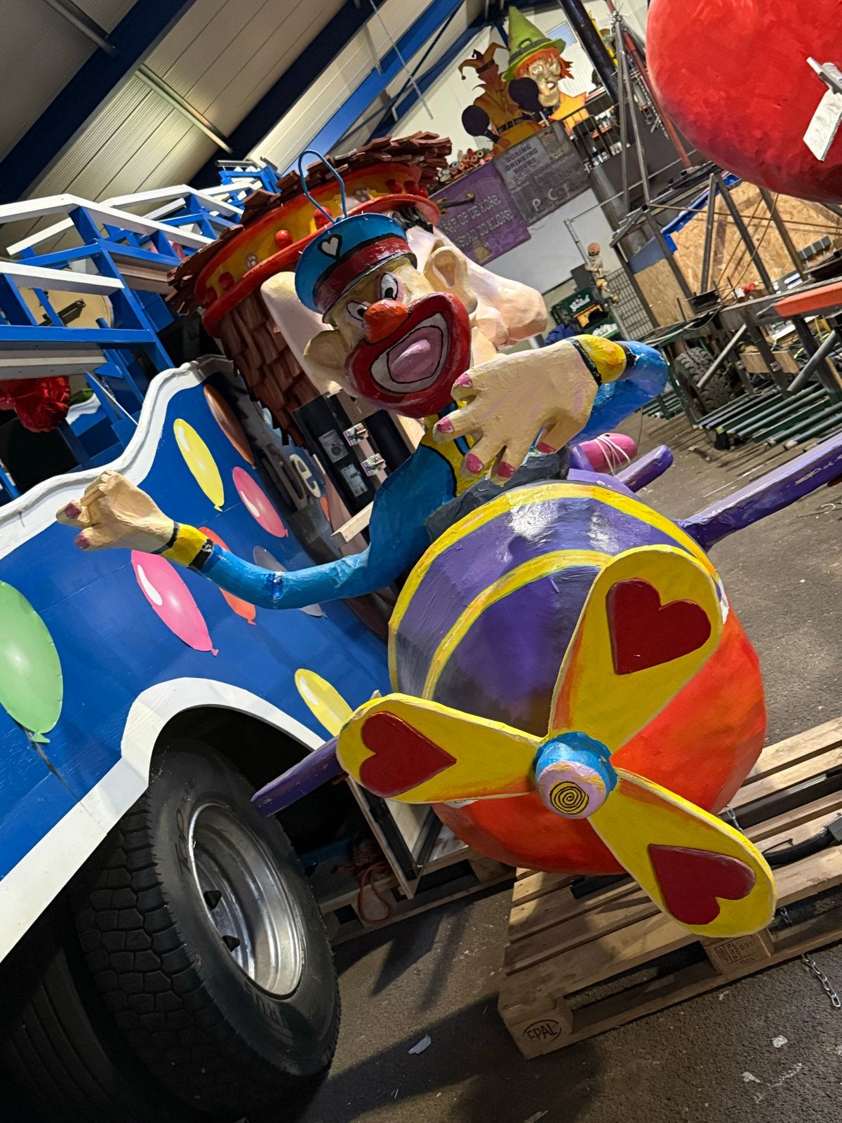 Carnavalswagen decoratie: Clown in vliegtuig, Ophalen, Gebruikt, Overige thema's, Overige typen