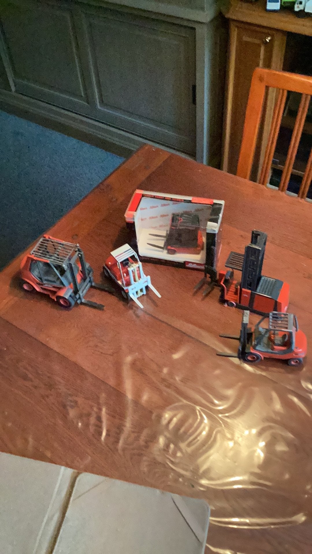 Set Linde vorkheftruck in 1:25, Ophalen of Verzenden, Zo goed als nieuw, Overige typen, Overige merken