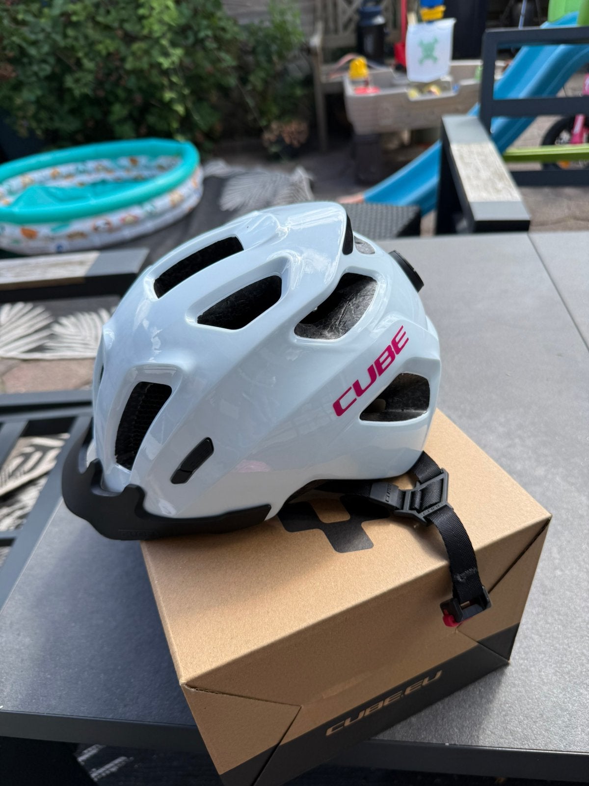 Kinder fietshelm cube maat 47-51, Fietsen en Brommers, Fietsaccessoires | Fietshelmen, Ophalen of Verzenden, Zo goed als nieuw