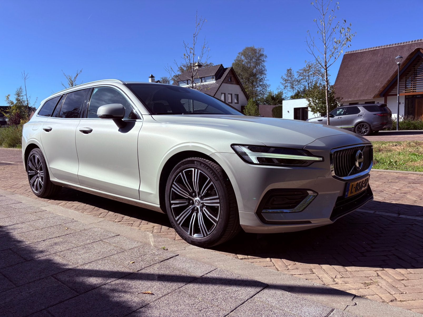 Volvo V60 B3 163pk Geartronic Mild Hybrid 2021, 1800 kg, 4 cilinders, 1969 cc, 163 pk