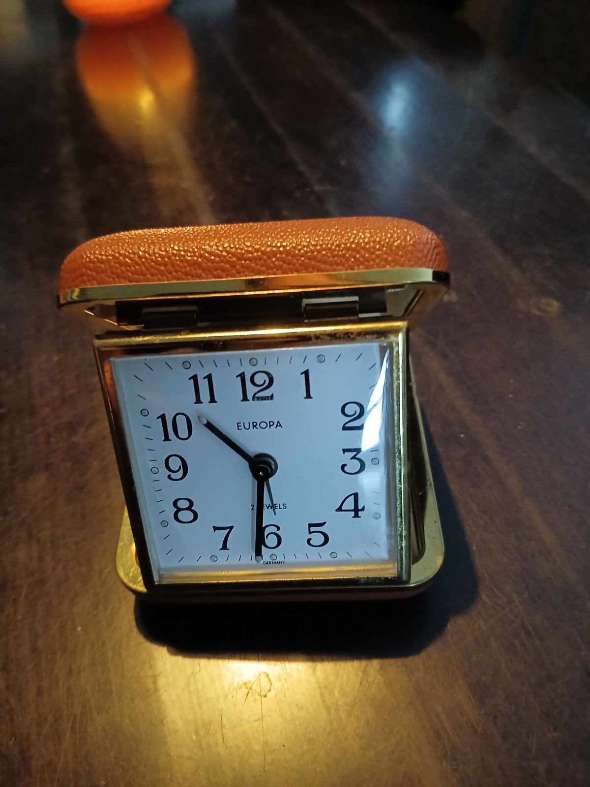 Prachtige vintage reiswekker, Ophalen