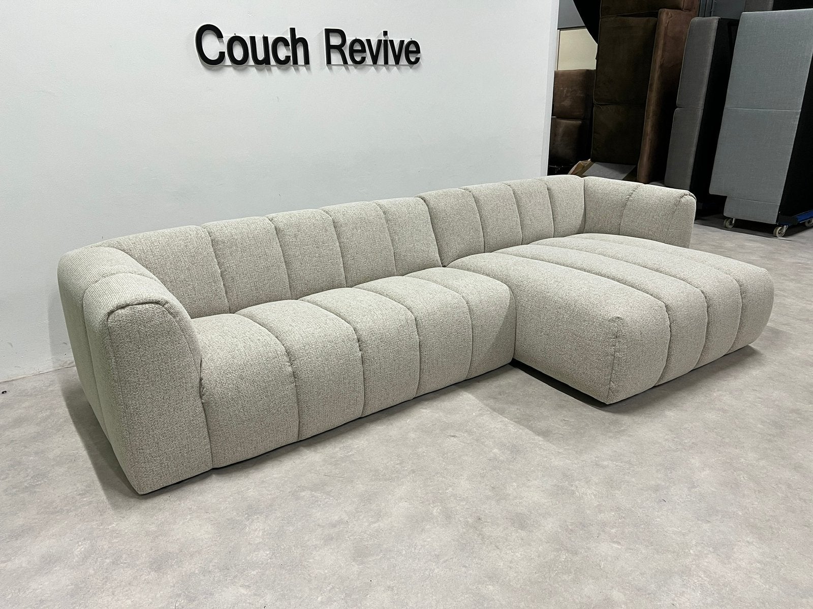 NIEUW | Beige hoekbank 325x155 | GRATIS LEVERING, -, Verzenden, -, Zo goed als nieuw