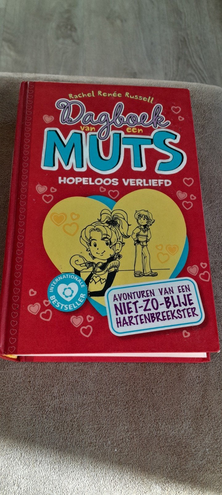 Dagboek van een Muts - Hopeloos Verliefd, Ophalen of Verzenden, Gelezen, Rachel Renée Russell, Fictie