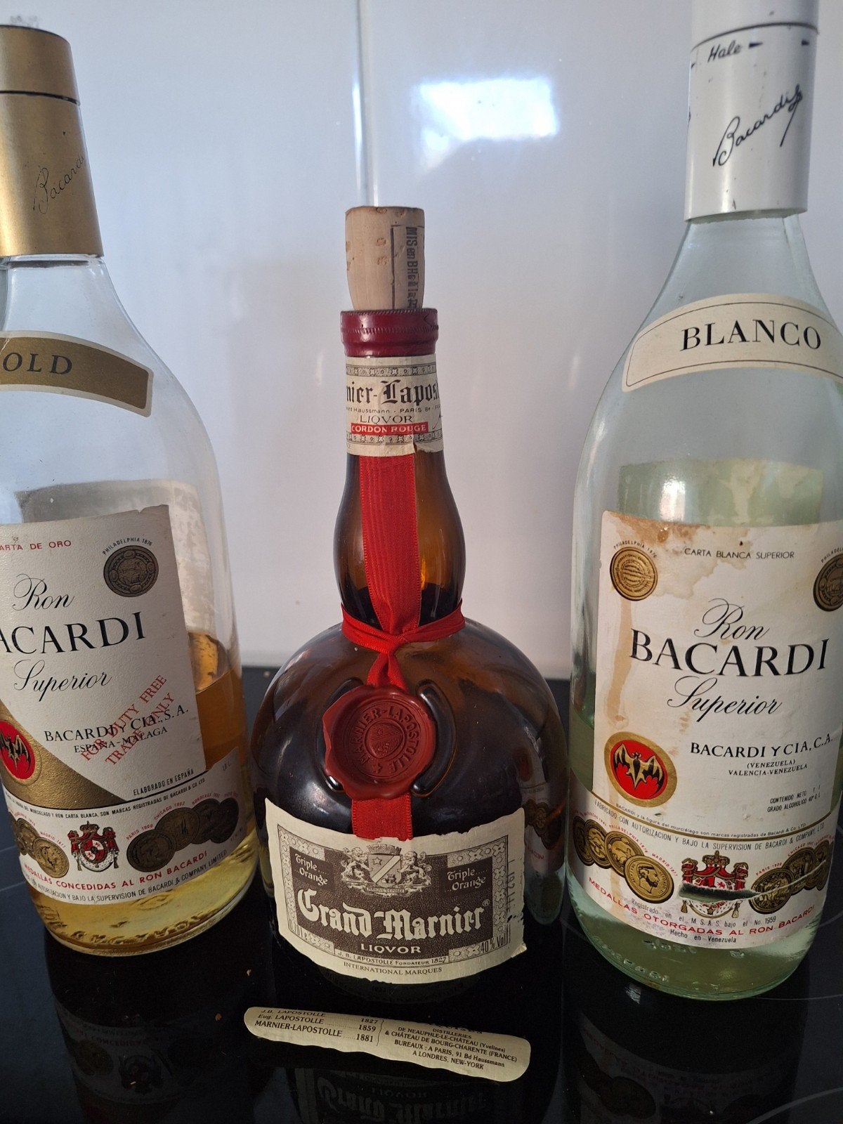 Vintage Bacardi en Grand Marnier flessen (leeg), Ophalen