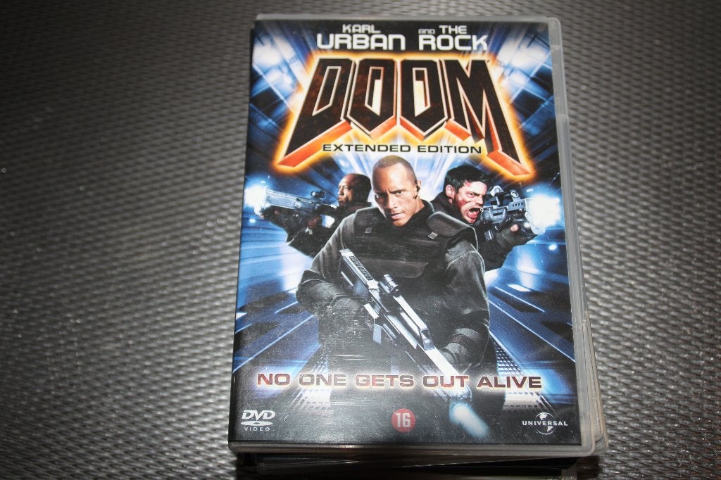 doom, Vanaf 16 jaar, Ophalen of Verzenden, Gebruikt, Actie