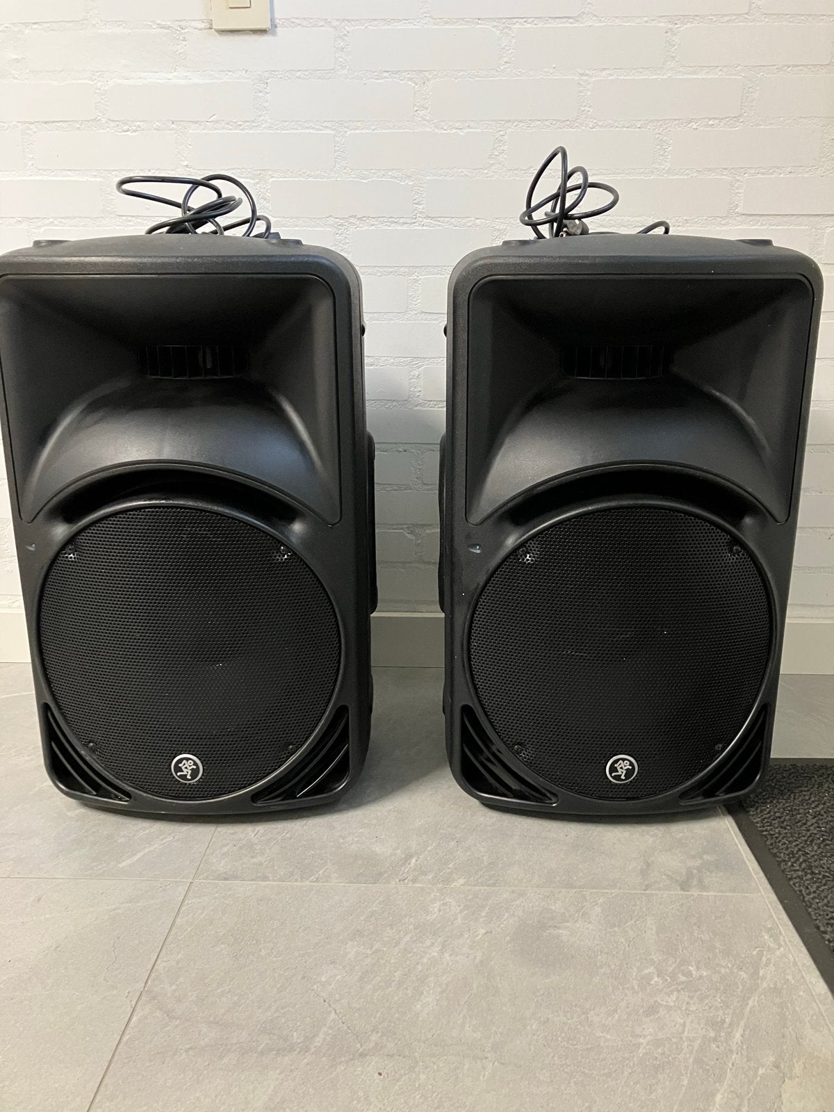 Complete geluidsset: 2x Mackie SRM450v2, Behringer mixer, mi, Ophalen, Gebruikt, Speakerset, Overige merken