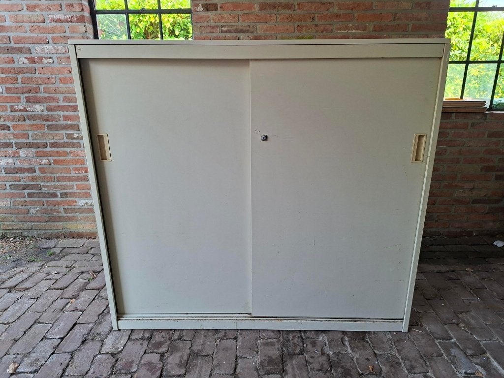 Degelijke archiefkast/ schuifdeurkast/ werkplaatskast!, Ophalen, Gebruikt, 100 tot 150 cm, 150 tot 200 cm
