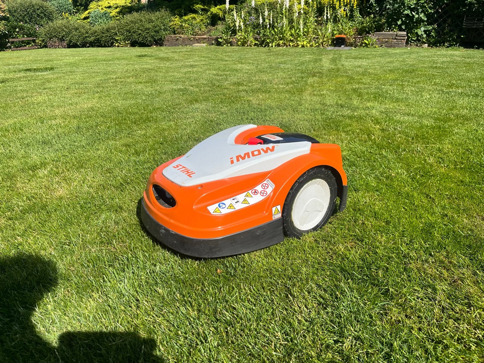 Stihl iMow RMI 422 Robot Grasmaaier, Tuin en Terras, Robotmaaiers, Ophalen of Verzenden, Zo goed als nieuw, 20 tot 25 cm, Met regensensor