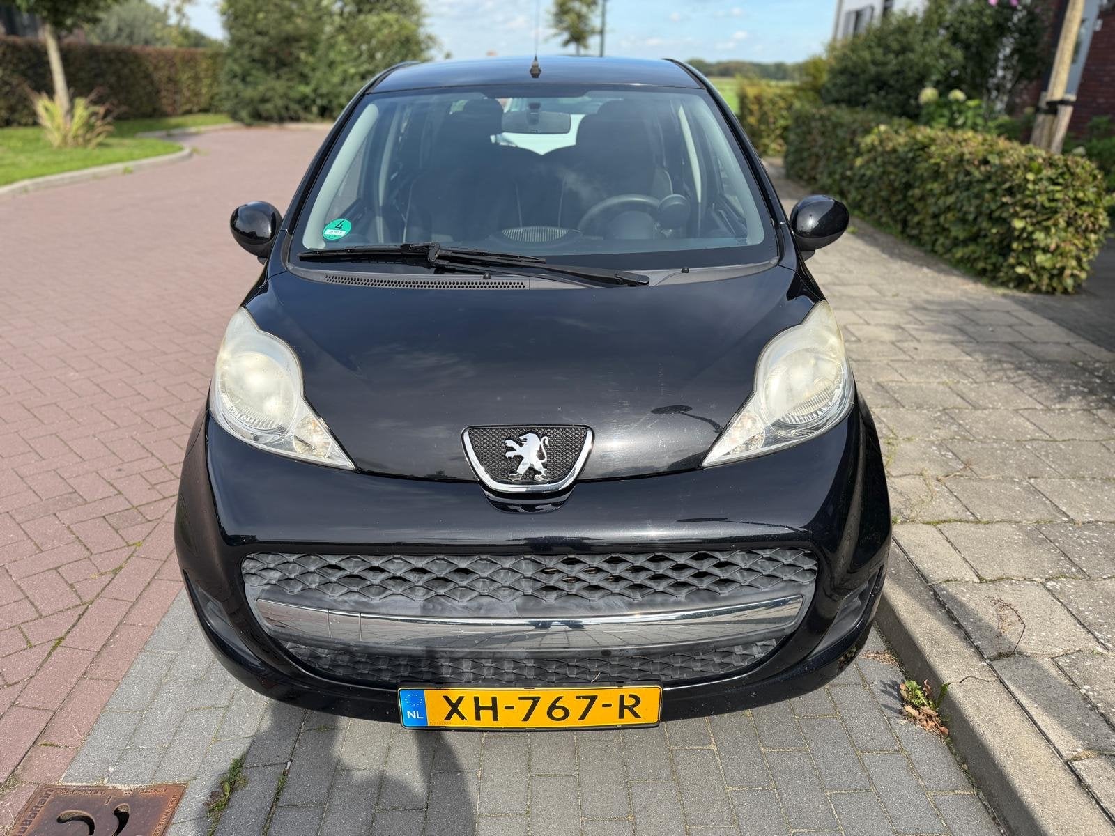 Peugeot 107 2012 | 84.000 km | Schadevrij / nieuwe a c c u, Voorwielaandrijving, 4 stoelen, Handgeschakeld, Particulier