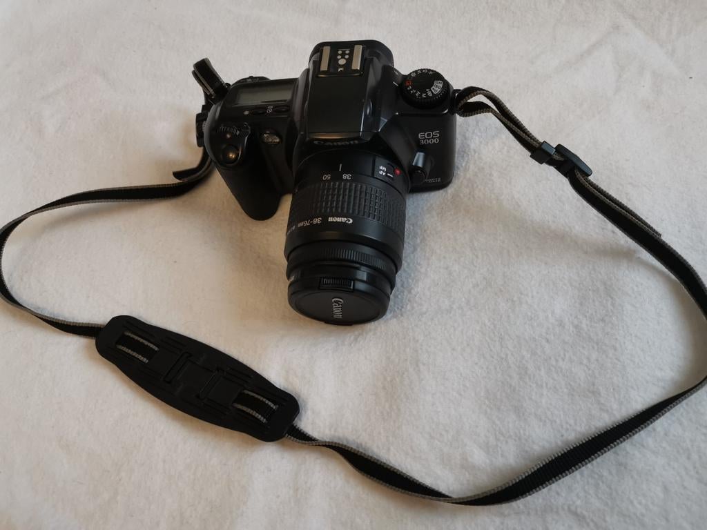 Canon EOS 3000 camera, Audio, Tv en Foto, Fotocamera's Analoog, Ophalen of Verzenden, Spiegelreflex, Canon