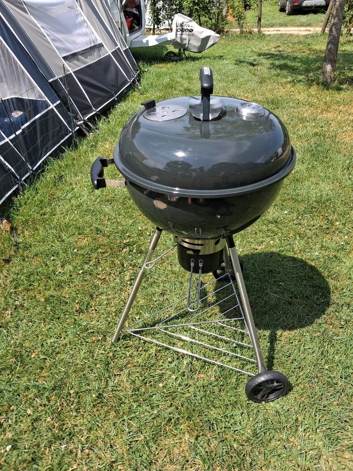 Tenner BBQ 47 cm z.g.a.n. met Weber accessoires en hoes, Ophalen