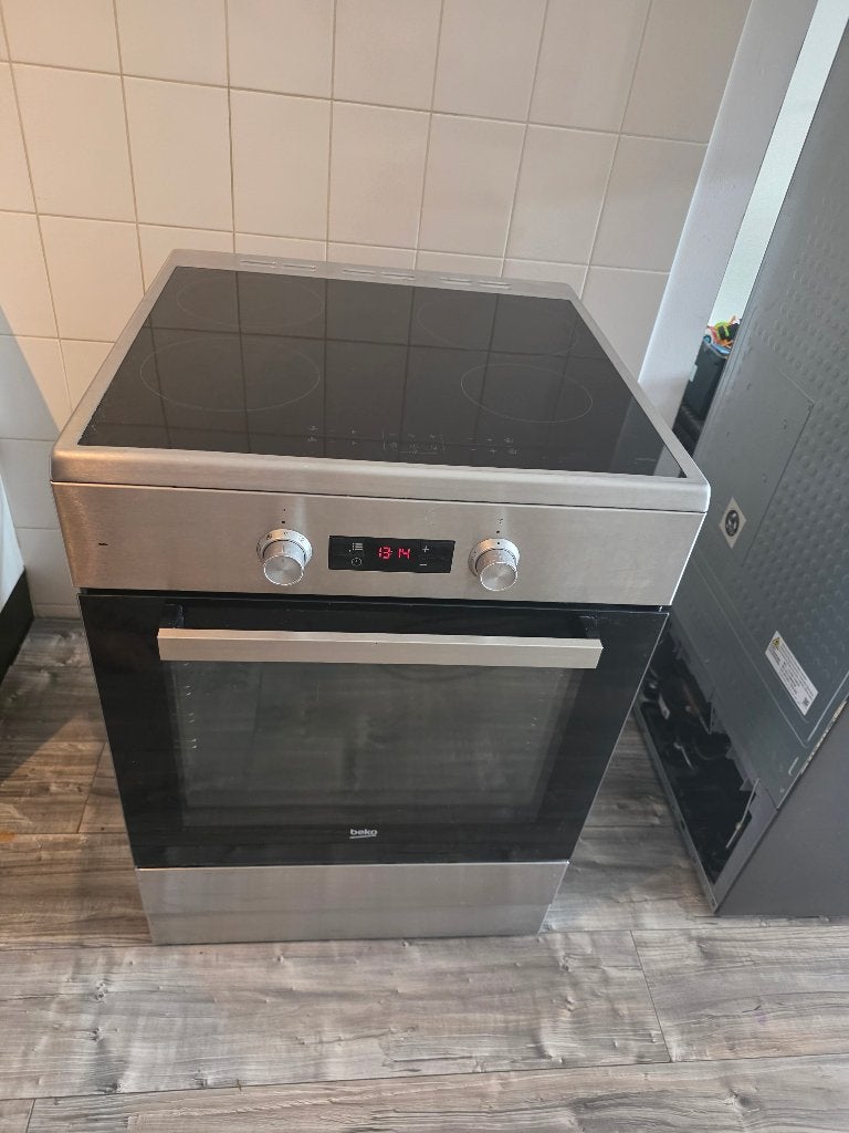 BEKO FSM89301GXS oven met inductie inclusief perilex stekker, Ophalen, Hete lucht, Heteluchtoven, Vrijstaand