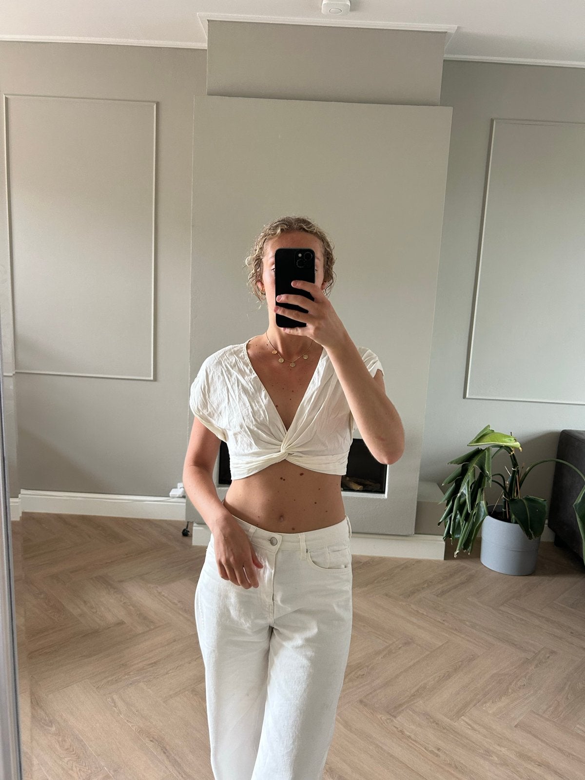 Witte Zara Crop Top Maat S met Gedraaid Detail, Wit, Ophalen of Verzenden, Zo goed als nieuw, Korte mouw