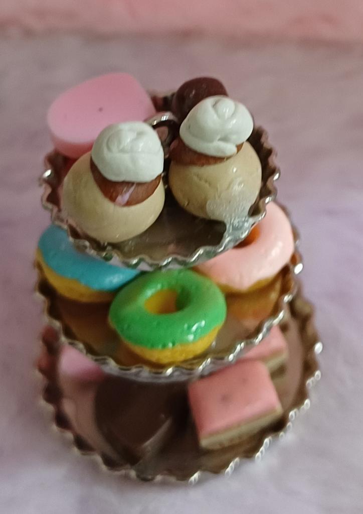 Poppenhuis taart en koekjes, Verzamelen, Poppenhuizen en Toebehoren, Ophalen of Verzenden, Poppenhuis