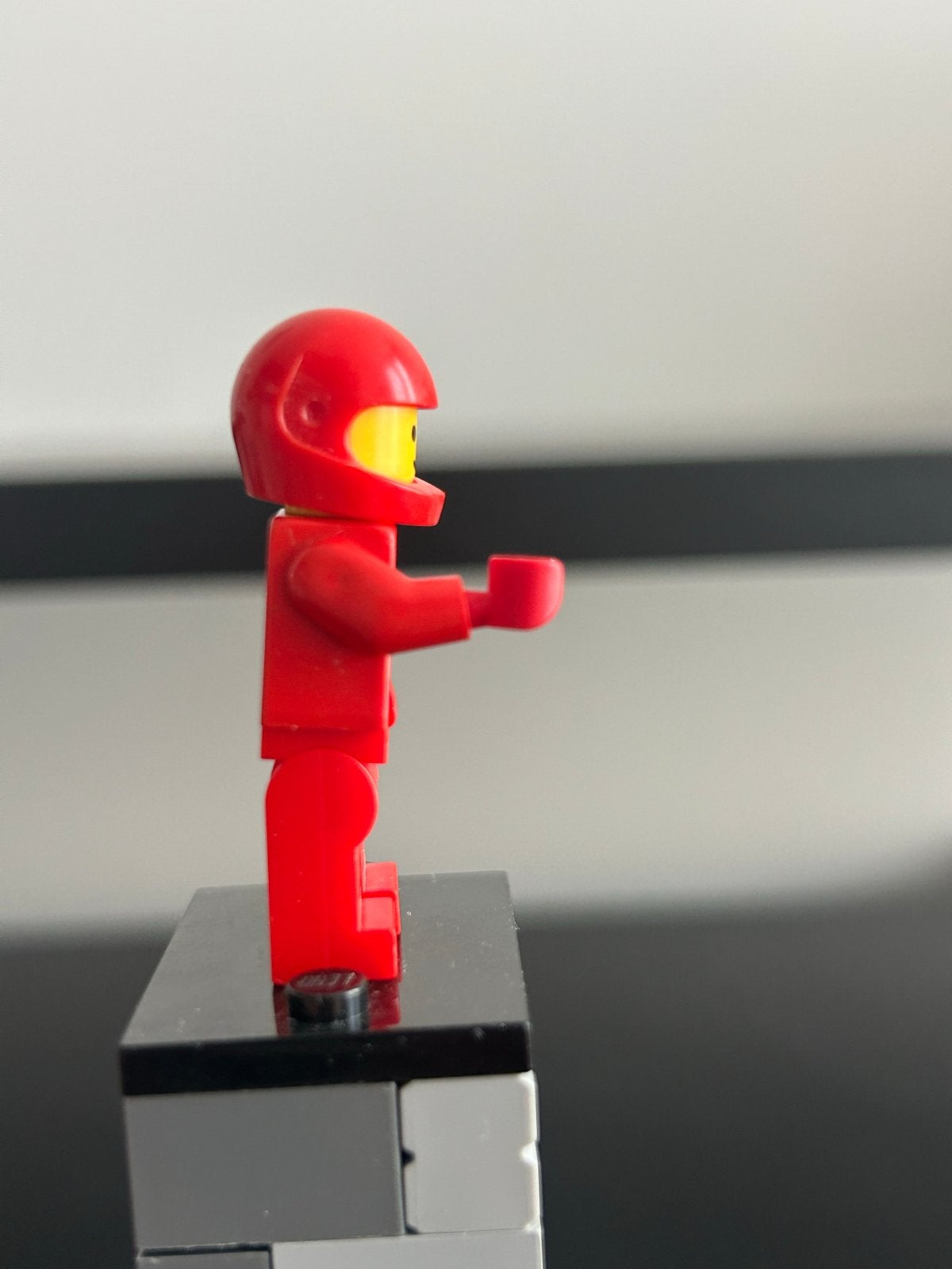 Lego Classic Space Minifiguur Rood - Geen cracks, Inclusief minifiguren, Gebruikt, Lego, Ophalen of Verzenden