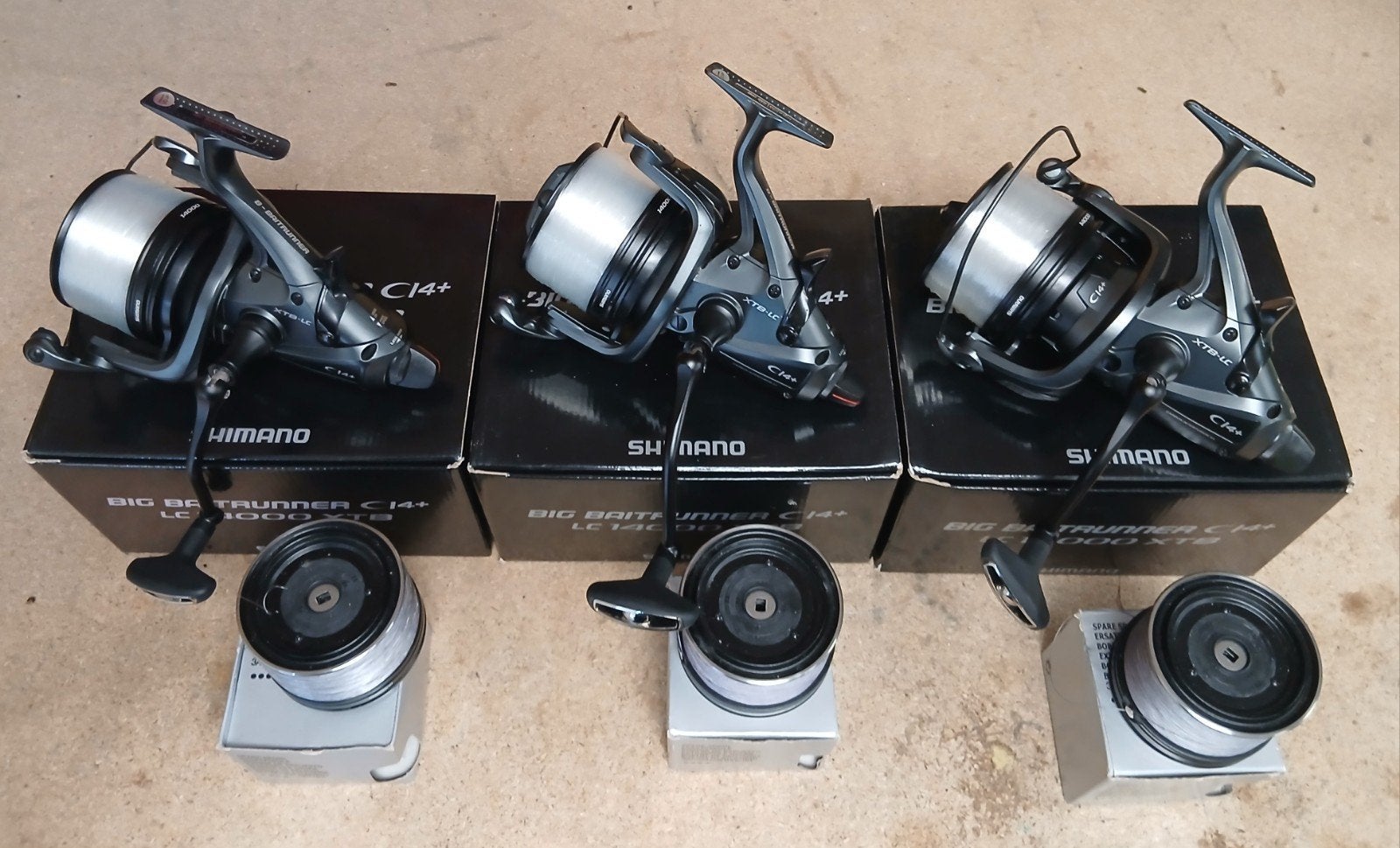 Nieuw! 3x Shimano Baitrunner Ci4+ 14000LC en extra spoelen, Ophalen of Verzenden, Molen