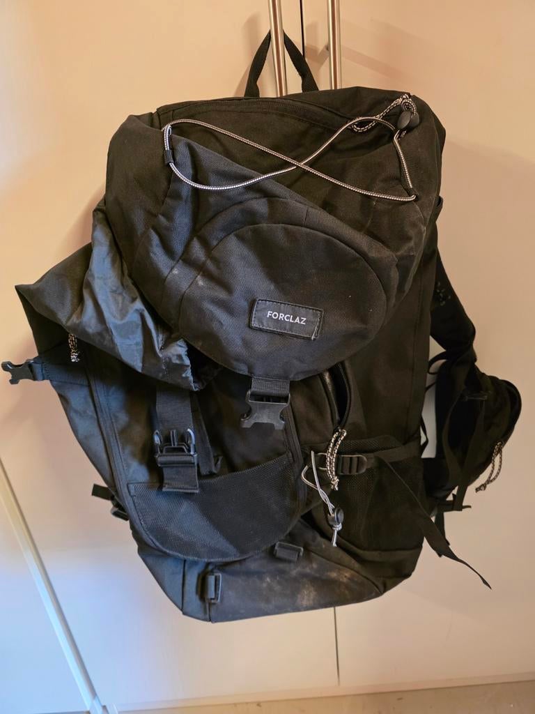 Stevige kampeer tas - Zo goed als nieuw - Decathlon, Overige merken, 40 cm of meer, Ophalen of Verzenden, Zo goed als nieuw