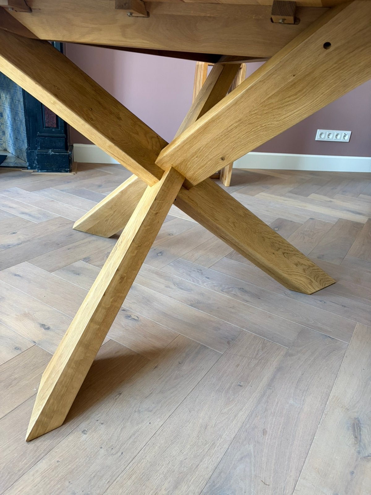 Ethnicraft circle 136 cm zgan, Huis en Inrichting, Ophalen, 100 tot 150 cm, Zo goed als nieuw, Eikenhout