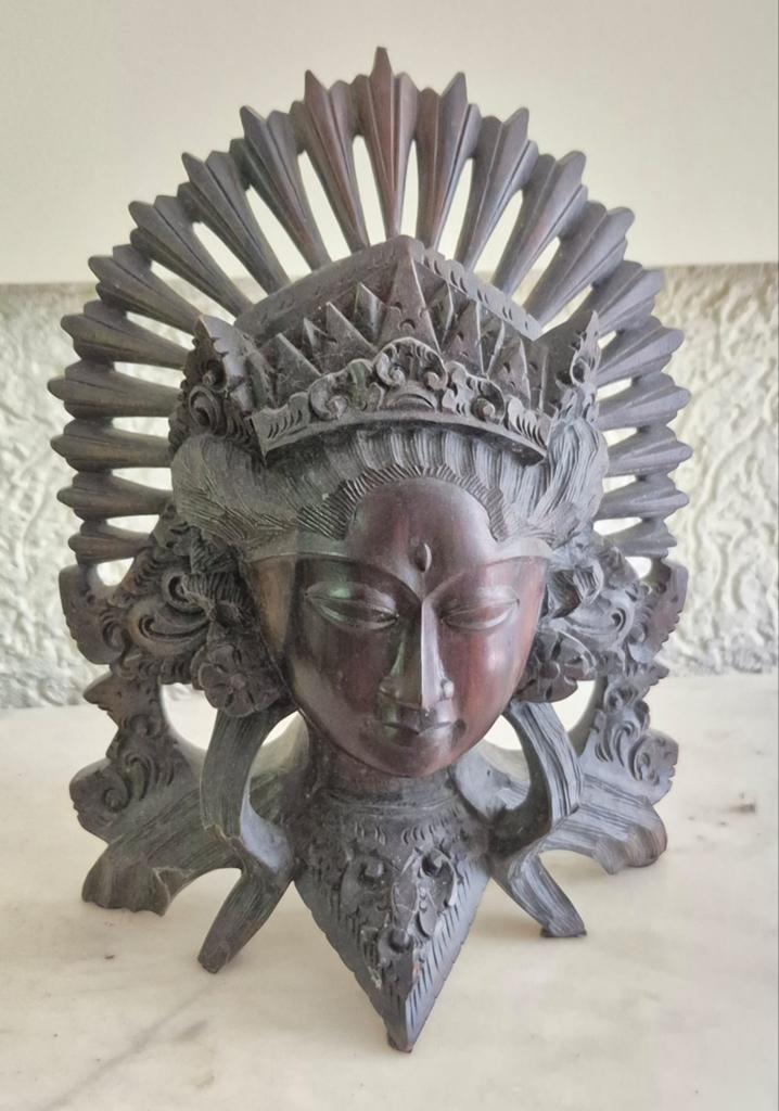 Houten Balinese Buste - Handgesneden Vrouwenhoofd, Antiek en Kunst, Buste, Ophalen of Verzenden, Handgemaakt, 20 - 50 cm