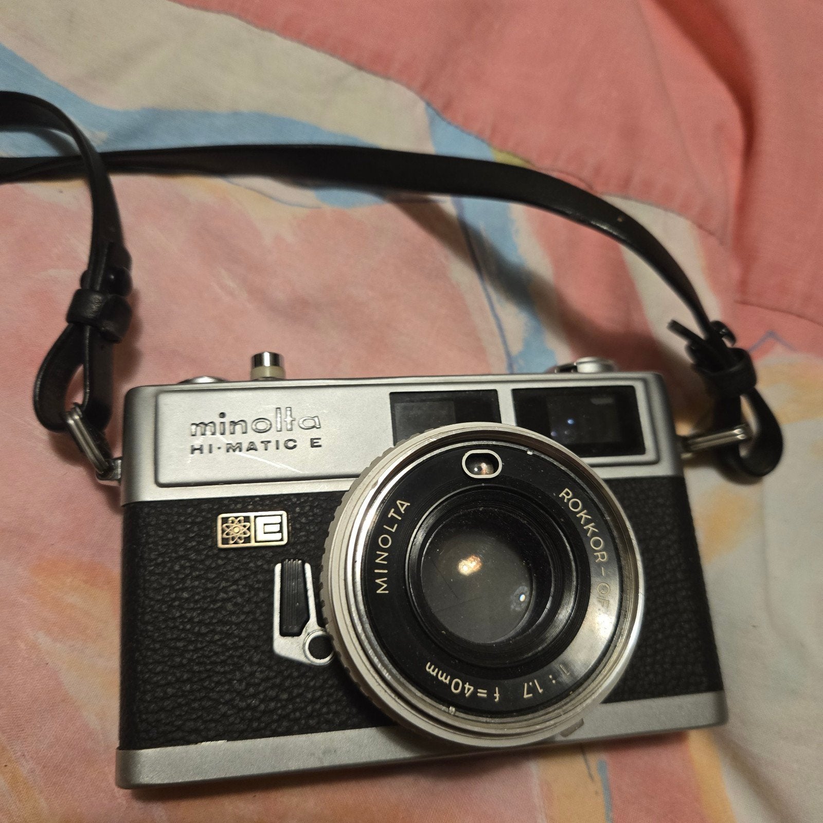 Minolta Hi-Matic E camera met Rokkor-QF 1:1.7 f=40mm lens, Audio, Tv en Foto, Ophalen of Verzenden, Gebruikt, Compact, Minolta
