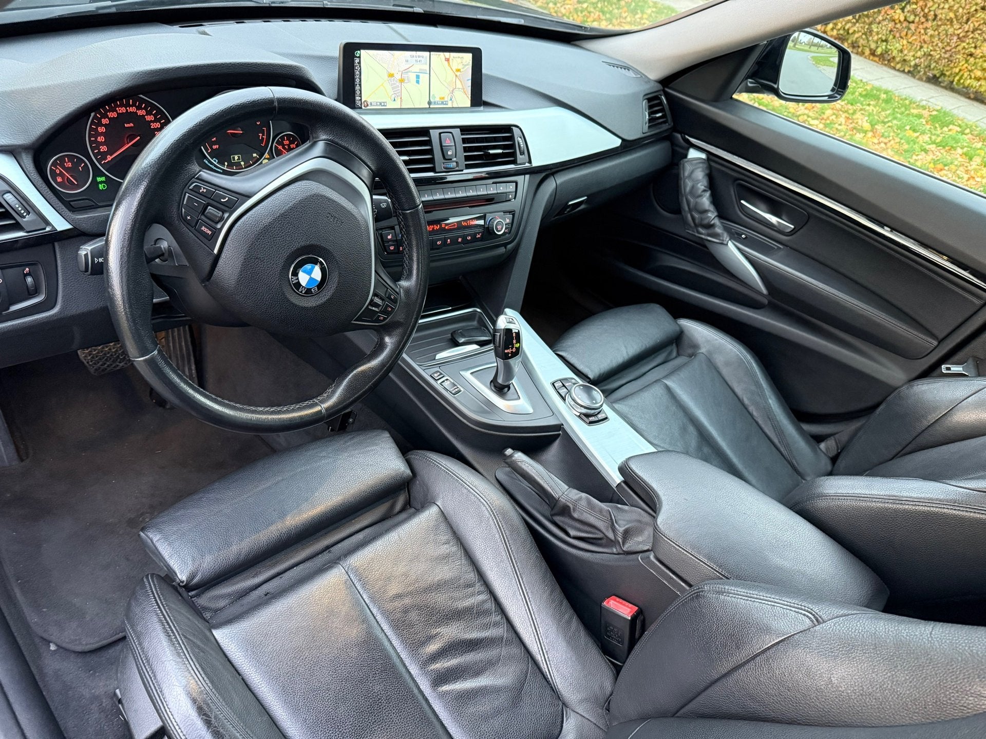 Foto 13 van BMW 3-serie Gran Turismo 320i High Executive NAP/CLIMA/LEER/