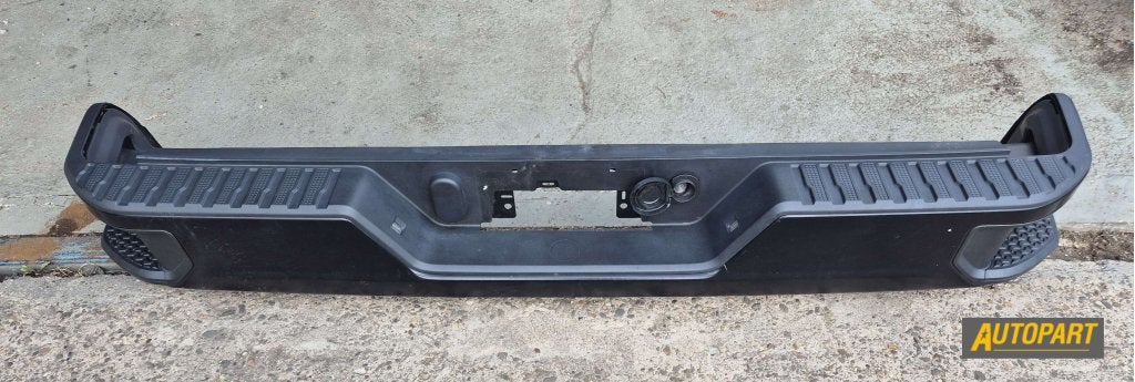 Chevrolet Silverado achterbumper 2019-2025, Gebruikt, Info@gm.com, Chevrolet, Ophalen of Verzenden