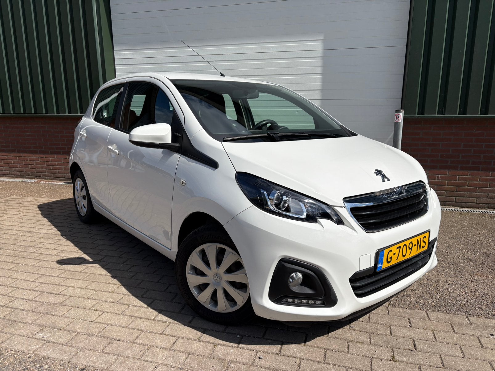 Peugeot 108 1.0 E-vti |5D 2019 Wit| AIRCO/BLUETOOT/NAP, Auto's, Stof, Zwart, 4 stoelen, Wit