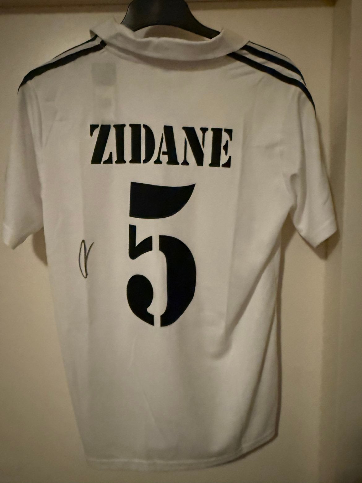 Gesigneerd shirt Zidane, Ophalen of Verzenden, Zo goed als nieuw, Buitenlandse clubs, Shirt
