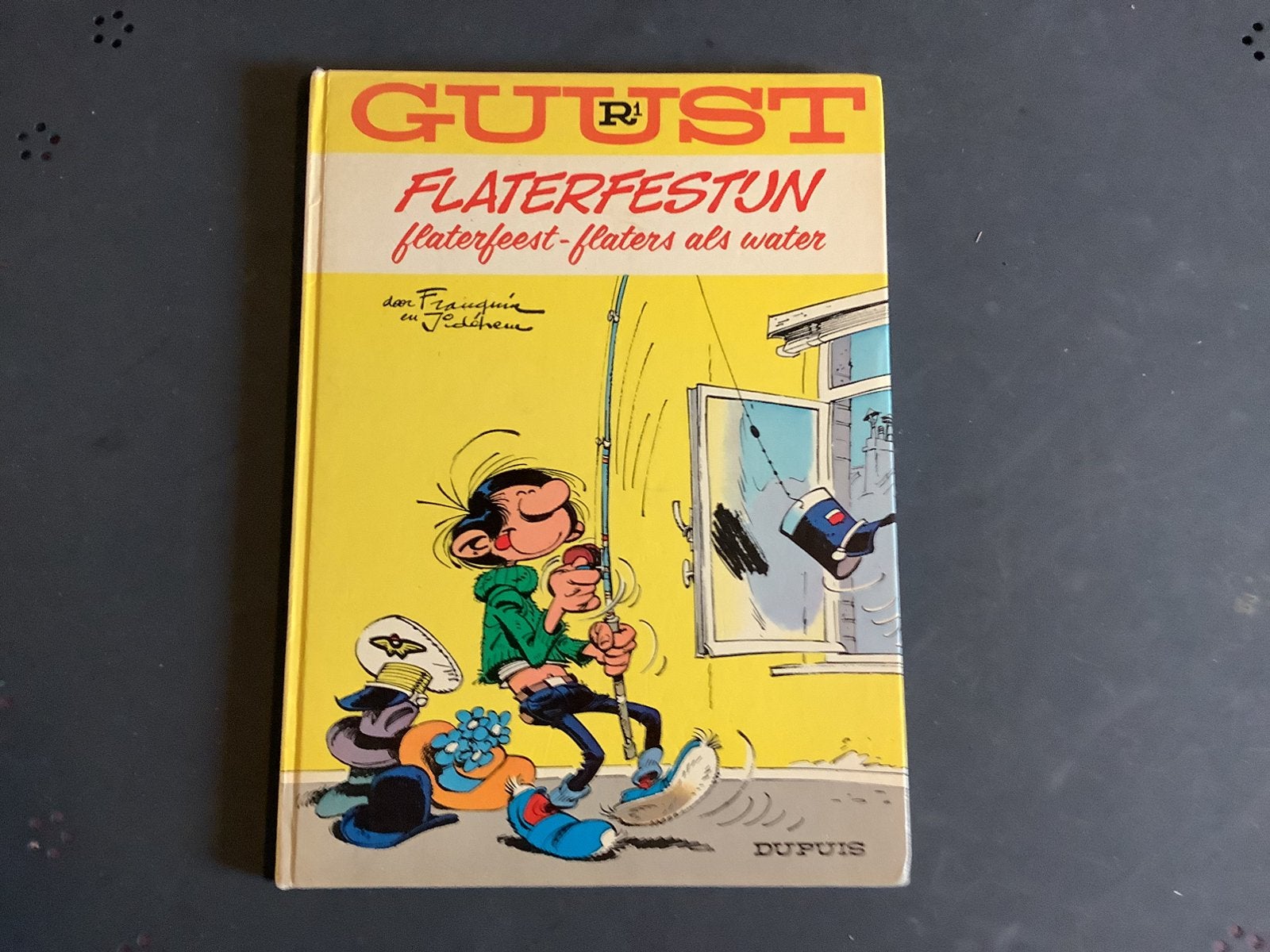 Guust Flater. R1 Flaterfestijn. Hardcover uitgave., Boeken, Eén stripboek, Ophalen, Gelezen