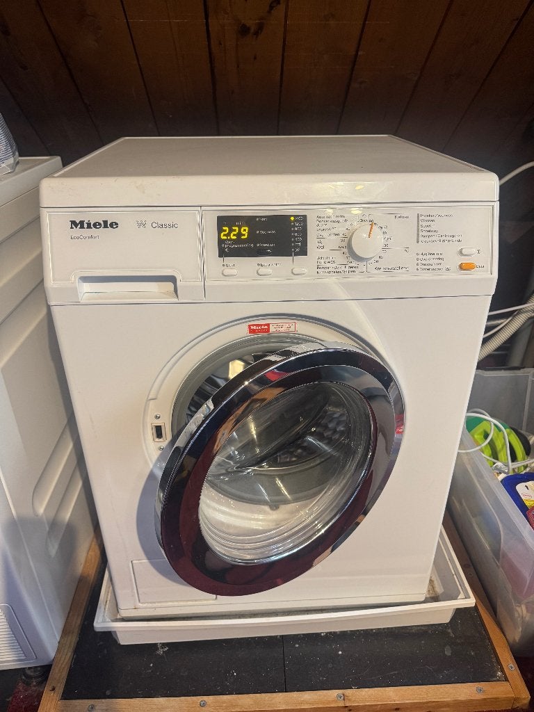 Miele W Classic EcoComfort wasmachine – degelijk en werkend, Ophalen, Gebruikt, Voorlader, 85 tot 90 cm