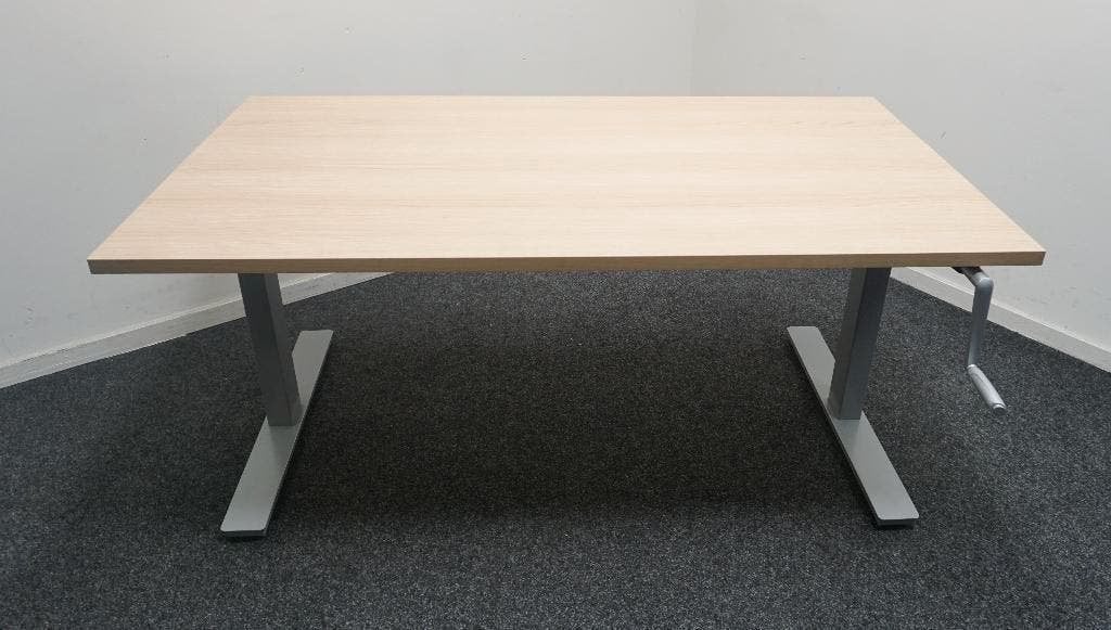 Slinger Bureau | Afm 140x80 cm | Hoogte 61-88 cm | L. Eiken, Gebruikt, -, -, In hoogte verstelbaar