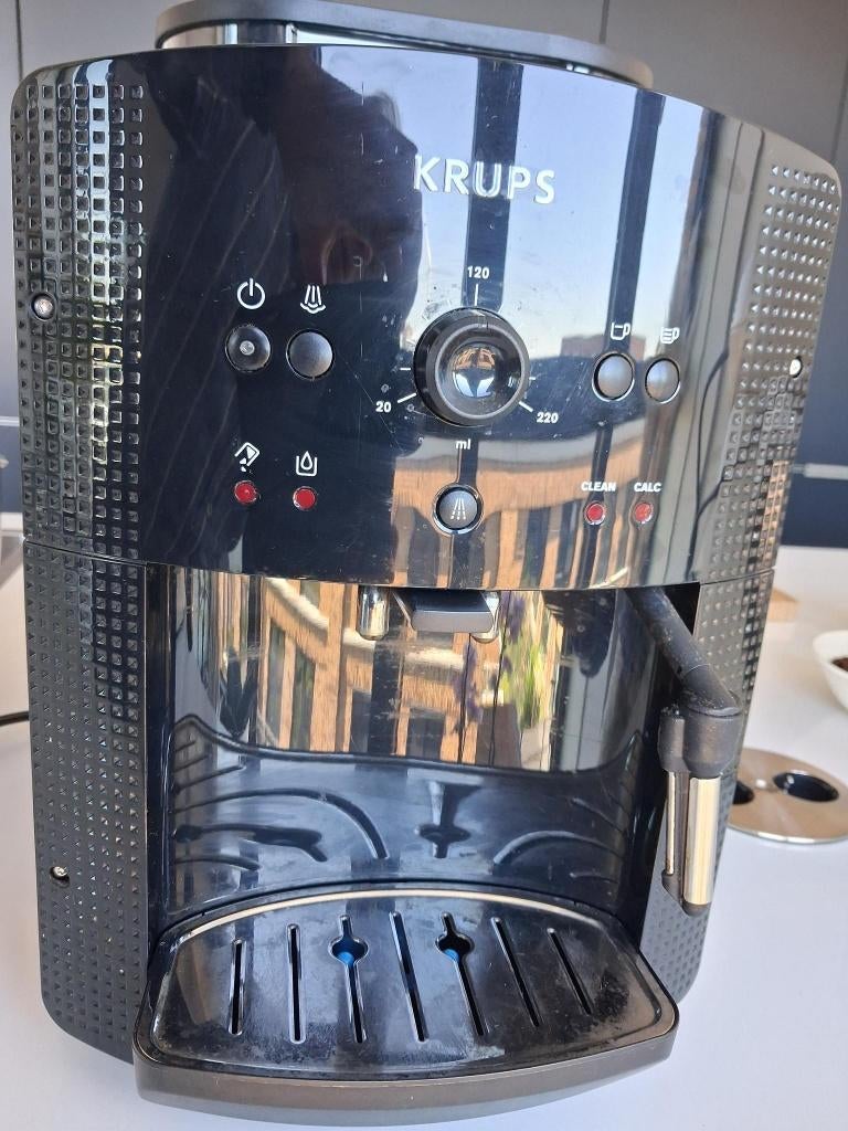 Krups koffiemachine (Type EA81), Ophalen, Gebruikt, Koffiemachine, Koffiebonen