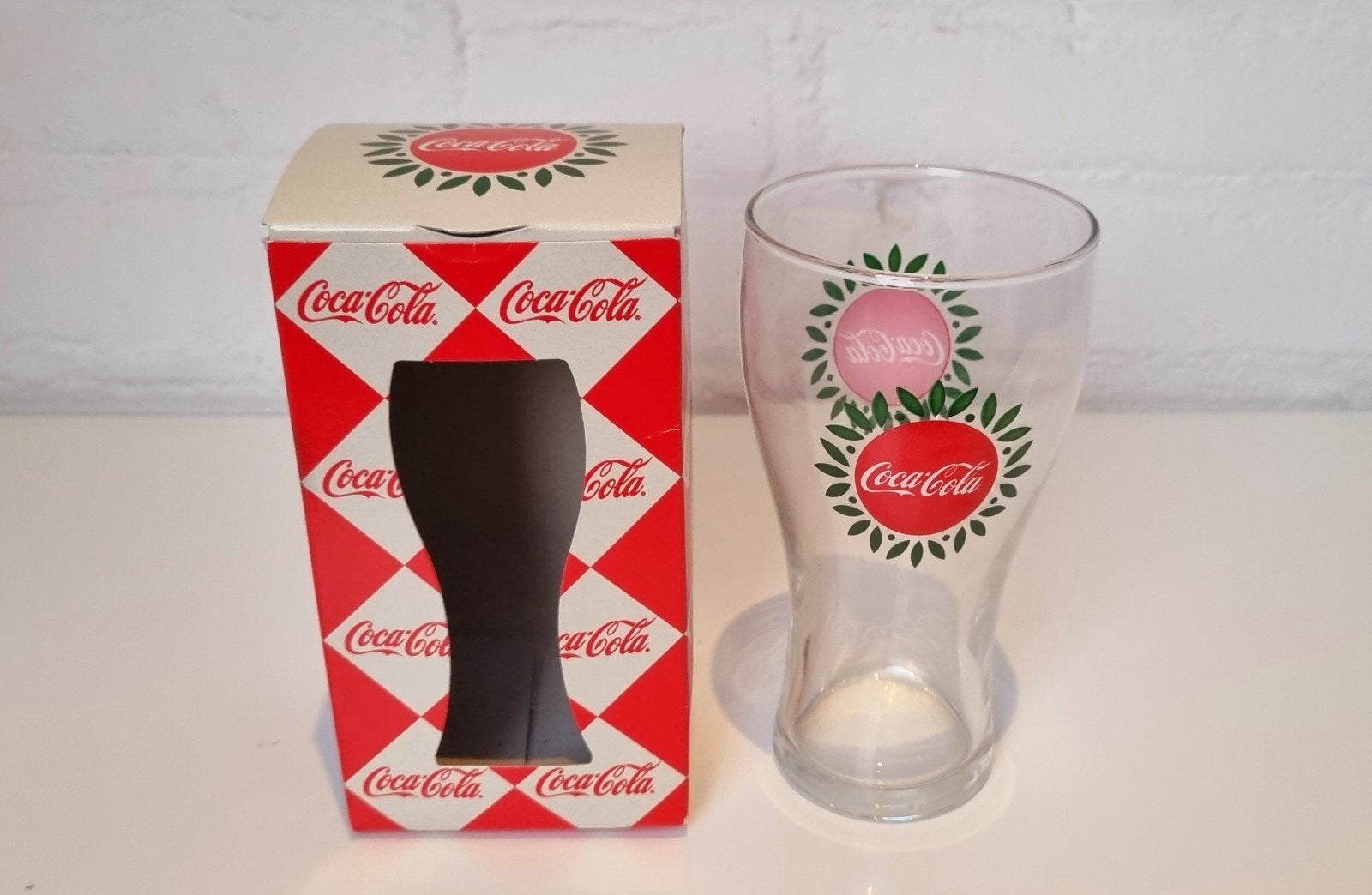 McDonald's Coca-Cola glas in originele doos / Santa, Ophalen of Verzenden, Nieuw, Frisdrankglas