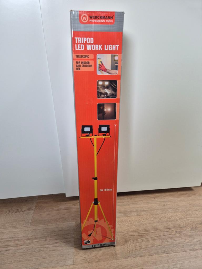 Werklamp led op driepoot, Ophalen, Minder dan 50 watt