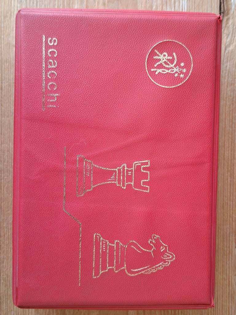 Vintage Schaakspel in Rode Doos - Italiaanse Stijl, Een of twee spelers, Ophalen of Verzenden, Gebruikt