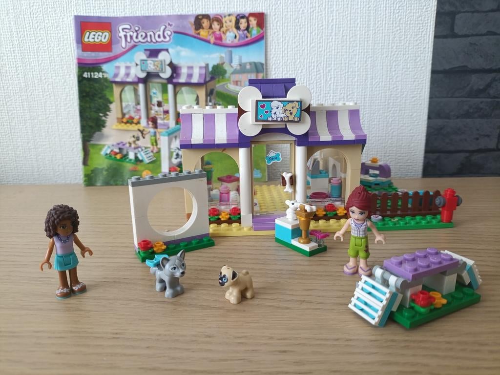 LEGO Friends Heartlake Puppyopvang 41124, Kinderen en Baby's, Speelgoed | Duplo en Lego, Ophalen of Verzenden, Zo goed als nieuw