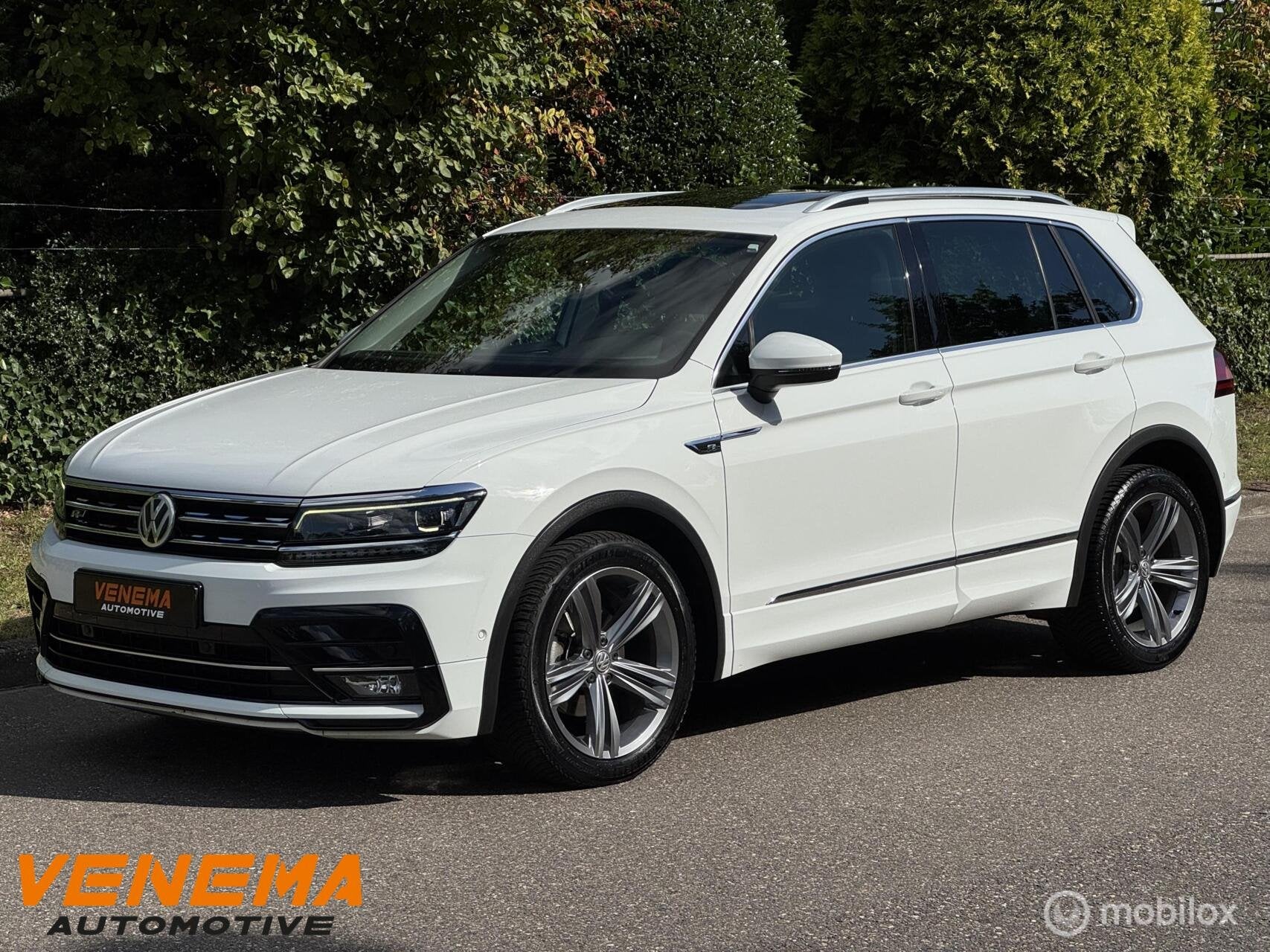 VW Tiguan/R-Line/DSG/Panodak/Virtual/ACC/Keyless/19"LM/144k, 15 km/l, Alcantara, Wit, Bedrijf