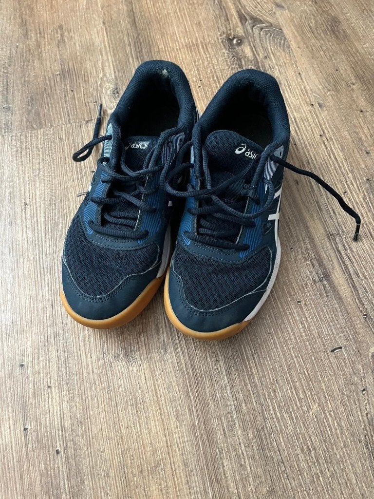 korfbal indoor sportschoenen maat 37,5 Asics, Ophalen, Gebruikt, Schoenen